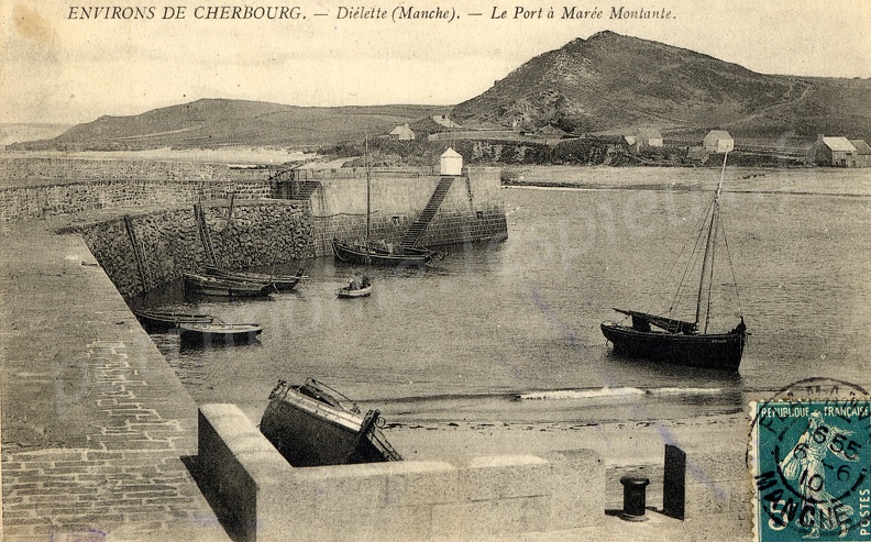 Diélette (Manche) - Le port à marée montante