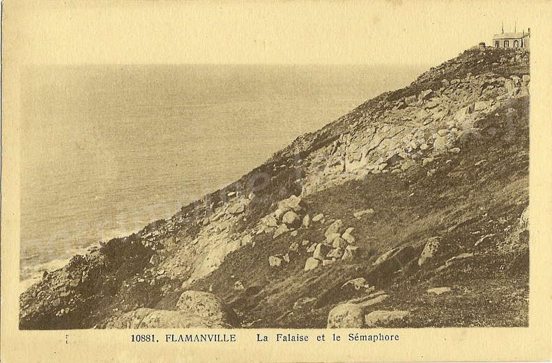 flamanville (Manche) - La falaise et le Sémaphore