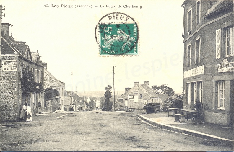 Les Pieux (Manche) - La Route de Cherbourg