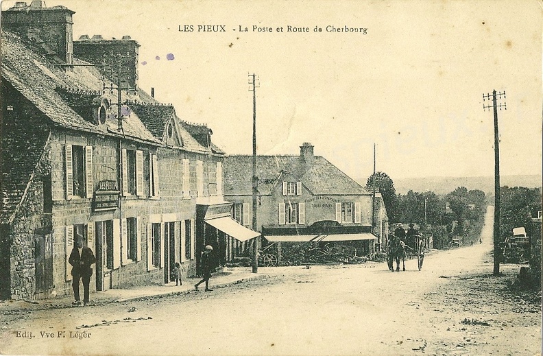 Les Pieux - La Poste et Route de Cherbourg