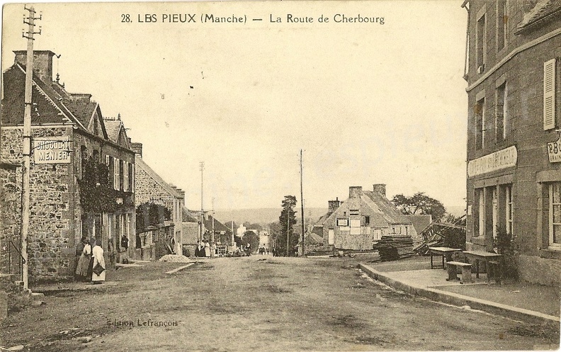 les Pieux (Manche) - La Route de Cherbourg